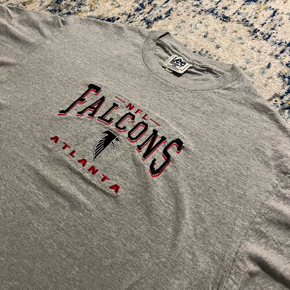 Vintage Atlanta Falcons NFL Embroidered T-shirt Size XL Lee Sports
